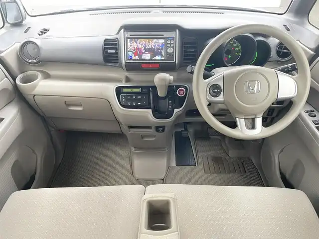 ホンダ Ｎ ＢＯＸ G Lパッケージ 千葉県 2013(平25)年 10.8万km アラバスターシルバーメタリック (株)IDOMが運営する【じしゃロン八千代店】の自社ローン対象車両になります。こちらは現金またはオートローンご利用時の価格です。自社ローンご希望の方は別途その旨お申付け下さい/純正ナビ（CD・DVD）/ワンセグテレビ/ETC/片側パワースライドドア