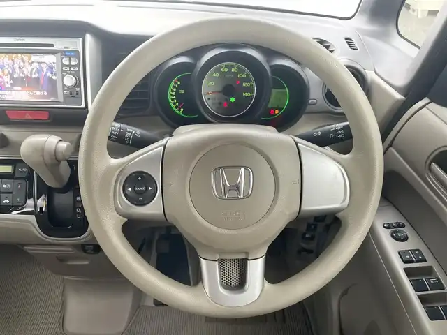 ホンダ Ｎ ＢＯＸ G Lパッケージ 千葉県 2013(平25)年 10.8万km アラバスターシルバーメタリック (株)IDOMが運営する【じしゃロン八千代店】の自社ローン対象車両になります。こちらは現金またはオートローンご利用時の価格です。自社ローンご希望の方は別途その旨お申付け下さい/純正ナビ（CD・DVD）/ワンセグテレビ/ETC/片側パワースライドドア