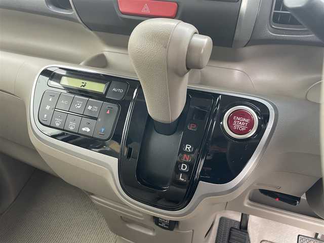 ホンダ Ｎ ＢＯＸ G Lパッケージ 千葉県 2013(平25)年 10.8万km アラバスターシルバーメタリック (株)IDOMが運営する【じしゃロン八千代店】の自社ローン対象車両になります。こちらは現金またはオートローンご利用時の価格です。自社ローンご希望の方は別途その旨お申付け下さい/純正ナビ（CD・DVD）/ワンセグテレビ/ETC/片側パワースライドドア