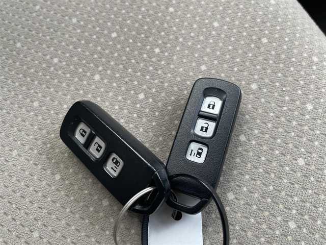 ホンダ Ｎ ＢＯＸ G Lパッケージ 千葉県 2013(平25)年 10.8万km アラバスターシルバーメタリック (株)IDOMが運営する【じしゃロン八千代店】の自社ローン対象車両になります。こちらは現金またはオートローンご利用時の価格です。自社ローンご希望の方は別途その旨お申付け下さい/純正ナビ（CD・DVD）/ワンセグテレビ/ETC/片側パワースライドドア