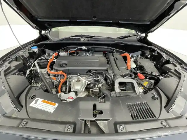 ホンダ ＺＲ－Ｖ ハイブリッド e:HEV Z 滋賀県 2023(令5)年 3.5万km クリスタルブラックパール 禁煙車/純正ナビ/【フルセグTV/Bluetooth/USB】/ETC2.0/マルチビューカメラ/BOSEサウンド/ホンダセンシング/●衝突軽減ブレーキ/●先行車発進お知らせ機能/●歩行者事故低減ステアリング/●路外逸脱抑制機能/●標識認識機能/●渋滞追従機能付アダプティブクルーズコントロール/●車線維持支援システム/●トラフィックジャムアシスト/●誤発進抑制機能/●後方誤発進抑制機能/●近距離衝突軽減ブレーキ/●パーキングセンサーシステム/●オートハイビーム/パワーシート/ドライビングポジションシステム/シートヒーター/ステアリングヒーター/ワイヤレス充電/ハンズフリーパワーバックドア/LEDヘッドライト/オートブレーキホールド
