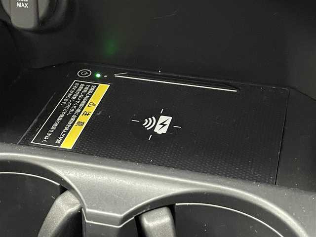 ホンダ ＺＲ－Ｖ ハイブリッド e:HEV Z 滋賀県 2023(令5)年 3.5万km クリスタルブラックパール 禁煙車/純正ナビ/【フルセグTV/Bluetooth/USB】/ETC2.0/マルチビューカメラ/BOSEサウンド/ホンダセンシング/●衝突軽減ブレーキ/●先行車発進お知らせ機能/●歩行者事故低減ステアリング/●路外逸脱抑制機能/●標識認識機能/●渋滞追従機能付アダプティブクルーズコントロール/●車線維持支援システム/●トラフィックジャムアシスト/●誤発進抑制機能/●後方誤発進抑制機能/●近距離衝突軽減ブレーキ/●パーキングセンサーシステム/●オートハイビーム/パワーシート/ドライビングポジションシステム/シートヒーター/ステアリングヒーター/ワイヤレス充電/ハンズフリーパワーバックドア/LEDヘッドライト/オートブレーキホールド