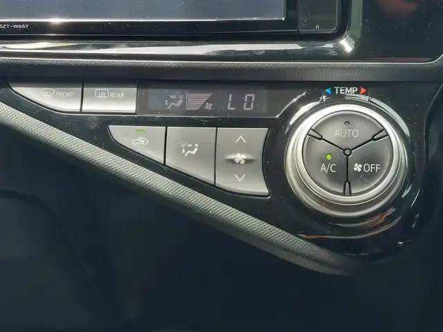 トヨタ アクア S 東京都 2016(平28)年 4.6万km イエロー 純正ナビ/フルセグテレビ/Bluetooth/ETC/アルミホイール/トヨタセーフティセンス/LEDヘッドライト/エアロパーツ/プッシュスタート/キーレスエントリー