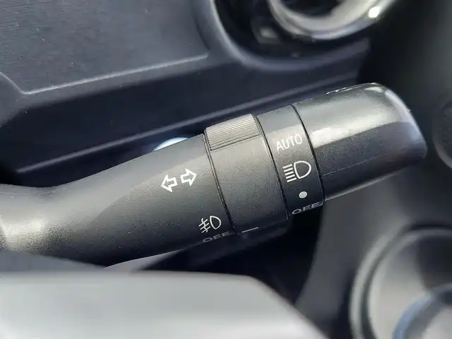トヨタ アクア S 東京都 2016(平28)年 4.6万km イエロー 純正ナビ/フルセグテレビ/Bluetooth/ETC/アルミホイール/トヨタセーフティセンス/LEDヘッドライト/エアロパーツ/プッシュスタート/キーレスエントリー