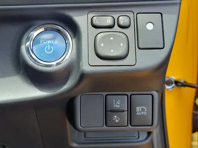 トヨタ アクア S 東京都 2016(平28)年 4.6万km イエロー 純正ナビ/フルセグテレビ/Bluetooth/ETC/アルミホイール/トヨタセーフティセンス/LEDヘッドライト/エアロパーツ/プッシュスタート/キーレスエントリー
