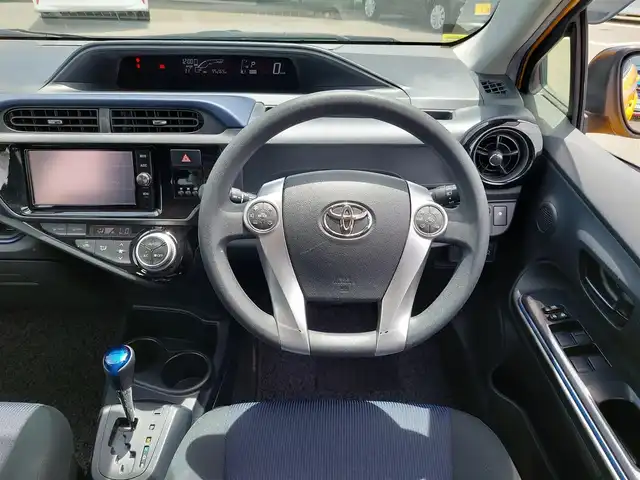 トヨタ アクア S 東京都 2016(平28)年 4.6万km イエロー 純正ナビ/フルセグテレビ/Bluetooth/ETC/アルミホイール/トヨタセーフティセンス/LEDヘッドライト/エアロパーツ/プッシュスタート/キーレスエントリー