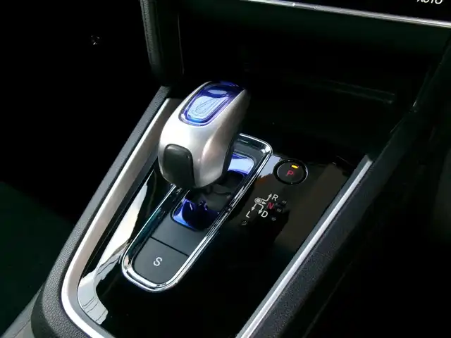 ホンダ シャトル ハイブリッド Z 群馬県 2017(平29)年 9.2万km プレミアムクリスタルレッドM ワンオーナー/4WD/シティーブレーキアクティブシステム/クルーズコントロール/インターナビ/バックカメラ/シートヒーター/ハーフレザーシート（合皮）/LEDヘッドライト/ETC