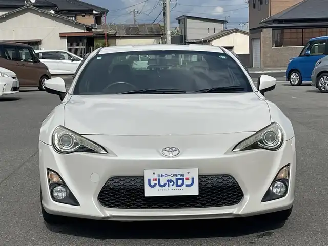 トヨタ ８６ GT リミテッド 佐賀県 2012(平24)年 13.6万km サテンホワイトパール （株)IDOMが運営する【じしゃロン佐賀店】の自社ローン専用車両になります。/こちらは現金またはオートローンご利用時の価格です。自社ローンご希望の方は別途その旨お申付け下さい/ＡＴ車　/禁煙車　/社外16インチアルミ　/ナビ／フルセグ/純正ナビ/フルセグ　/バックカメラ　　/ＢＴオーディオ　/パドルシフト