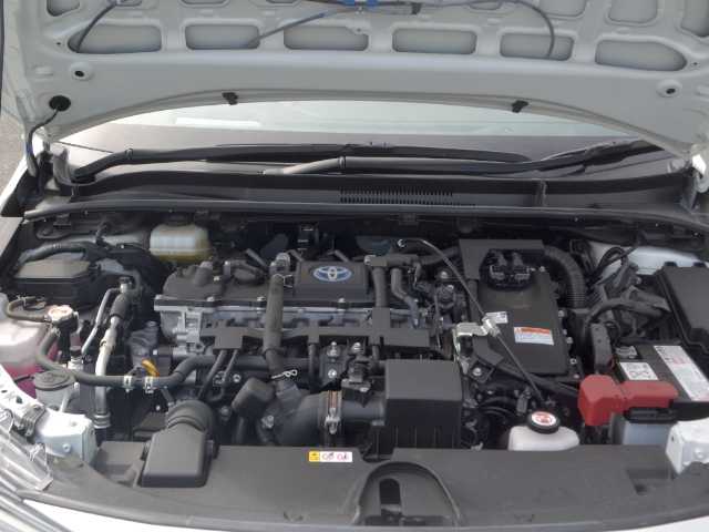 トヨタ カローラ ハイブリット ダブルバイビー 宮城県 2021(令3)年 0.5万km ホワイトパールクリスタルシャイン /　1オーナー/　9インチディスプレイオーディオ(MOP)/　　・ナビ/　　・フルセグTV/　　・Bluetooth/　　・Apple CarPlay/　　・Android Auto/　　・Miracast/　CD/DVDデッキ/　バックモニター/　ビルトインETC/　前後ドライブレコーダー/　シートヒーター/　ステアリングヒーター/　スマートキー2個/　TOYOTA Safety Sense/　ブラインドスポットモニター/　レーダークルーズコントロール/　LEDヘッドライト/　LEDフォグランプ/　AC100V/　純正17インチAW/　フロアマット/　ドアバイザー/