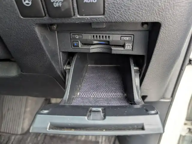 トヨタ アルファード S Cパッケージ 福井県 2020(令2)年 6.4万km ホワイトパールクリスタルシャイン 10インチメーカーオプションナビ/フルセグテレビ/パノラミックビューモニター/両側パワースライドドア/JBLプレミアムサウンド/CDチェンジャー/トヨタセーフティセンス/BSM/自動駐車システム/全車速追従機能付クルーズコントロール/前後コーナーセンサー/SOSボタン/ビルトインETC2.0/パワーシート/シートメモリー/シートヒーター・エアシート/前方ドライブレコーダー/オットマン/純正フロアマット/純正18インチAW/電動リアゲート/スマートキー