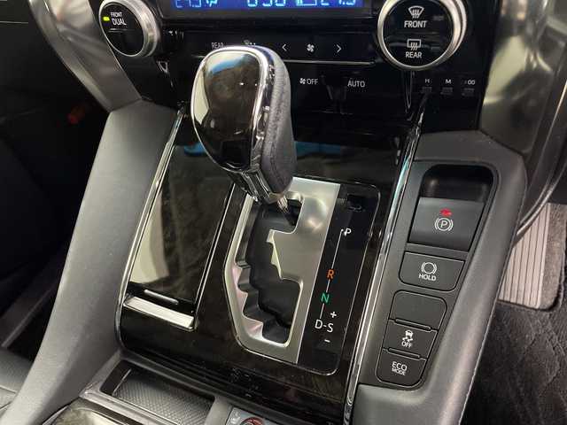 トヨタ ヴェルファイア ZA Gエディション 鹿児島県 2015(平27)年 4.1万km ホワイトパールクリスタルシャイン 純正ナビ/（フルセグ/Bluetooth/CD/DVD）/トヨタセーフティセンス/プリクラッシュセーフティ　/ＪＢＬプレミアムサウンド　/モデリスタエアロ　/純正フリップダウンモニター　/レーダークルーズコントロール/パノラミックビューモニター/両側パワースライドドア/前席シートヒーター/運転席パワーシート　/助手席パワーシート/純正ビルトインＥＴＣ/レザーシート/オットマンシート/レーンキープアシスト/バックカメラ/3列シート/電動リアゲート/ウォークスルー/純正18インチアルミホイール/オートマチックハイビーム/前後コーナーセンサー/保証書/取扱説明書/スペアキー