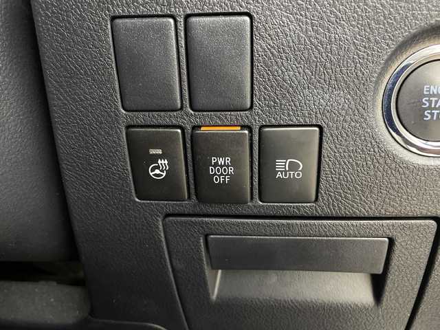 トヨタ ヴェルファイア ZA Gエディション 鹿児島県 2015(平27)年 4.1万km ホワイトパールクリスタルシャイン 純正ナビ/（フルセグ/Bluetooth/CD/DVD）/トヨタセーフティセンス/プリクラッシュセーフティ　/ＪＢＬプレミアムサウンド　/モデリスタエアロ　/純正フリップダウンモニター　/レーダークルーズコントロール/パノラミックビューモニター/両側パワースライドドア/前席シートヒーター/運転席パワーシート　/助手席パワーシート/純正ビルトインＥＴＣ/レザーシート/オットマンシート/レーンキープアシスト/バックカメラ/3列シート/電動リアゲート/ウォークスルー/純正18インチアルミホイール/オートマチックハイビーム/前後コーナーセンサー/保証書/取扱説明書/スペアキー