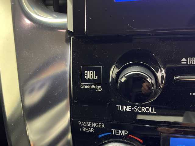 トヨタ ヴェルファイア ZA Gエディション 鹿児島県 2015(平27)年 4.1万km ホワイトパールクリスタルシャイン 純正ナビ/（フルセグ/Bluetooth/CD/DVD）/トヨタセーフティセンス/プリクラッシュセーフティ　/ＪＢＬプレミアムサウンド　/モデリスタエアロ　/純正フリップダウンモニター　/レーダークルーズコントロール/パノラミックビューモニター/両側パワースライドドア/前席シートヒーター/運転席パワーシート　/助手席パワーシート/純正ビルトインＥＴＣ/レザーシート/オットマンシート/レーンキープアシスト/バックカメラ/3列シート/電動リアゲート/ウォークスルー/純正18インチアルミホイール/オートマチックハイビーム/前後コーナーセンサー/保証書/取扱説明書/スペアキー