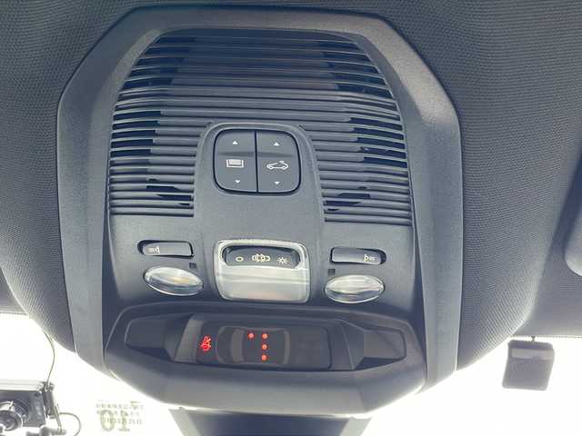 プジョー プジョー ３００８ GT 徳島県 2022(令4)年 2.7万km ペルラネラブラック 純正ナビ/（BT/ラジオ/USB）/サンルーフ/全方位カメラ/ETC/ドライブレコーダー/電動リアゲート/運転席マッサージ機能/ヒルディセントコントロール/パドルシフト/パワーバックドア/ブラインドスポットモニター/シートメモリ/パワーシート/シートヒーター/LEDヘッドライト/前後コーナーセンサー