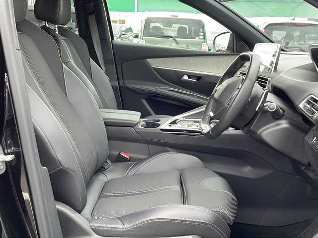 プジョー プジョー ３００８ GT 徳島県 2022(令4)年 2.7万km ペルラネラブラック 純正ナビ/（BT/ラジオ/USB）/サンルーフ/全方位カメラ/ETC/ドライブレコーダー/電動リアゲート/運転席マッサージ機能/ヒルディセントコントロール/パドルシフト/パワーバックドア/ブラインドスポットモニター/シートメモリ/パワーシート/シートヒーター/LEDヘッドライト/前後コーナーセンサー