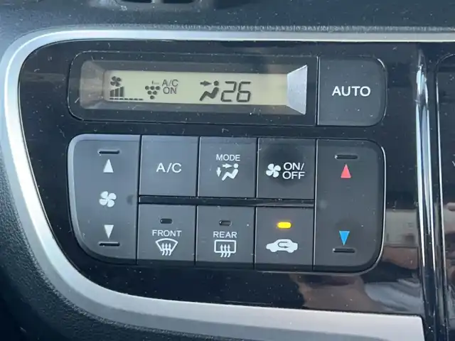 ホンダ Ｎ ＢＯＸ カスタム G L SSパッケージ 兵庫県 2015(平27)年 7.9万km スマートブラック 社外7インチナビ/　（AM/FM/CD/DVD/BT)/ワンセグTV/バックカメラ/プッシュスタート/横滑り防止装置/ステアリングリモコン/ETC/両側パワースライドドア/リアサンシェード/カーテンエアバック/純正フロアマット/ドアバイザー/純正14インチアルミホイール/スペアキー1本