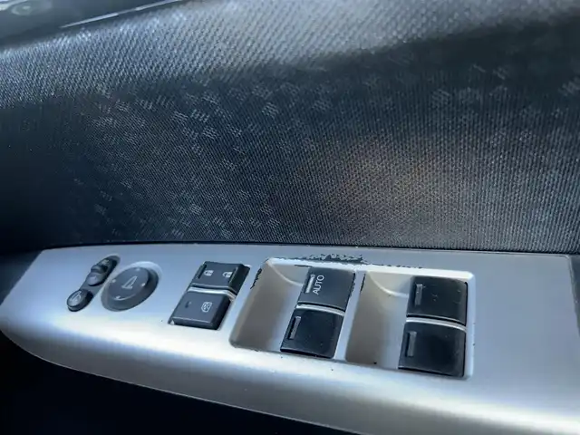 ホンダ Ｎ ＢＯＸ カスタム G L SSパッケージ 兵庫県 2015(平27)年 7.9万km スマートブラック 社外7インチナビ/　（AM/FM/CD/DVD/BT)/ワンセグTV/バックカメラ/プッシュスタート/横滑り防止装置/ステアリングリモコン/ETC/両側パワースライドドア/リアサンシェード/カーテンエアバック/純正フロアマット/ドアバイザー/純正14インチアルミホイール/スペアキー1本