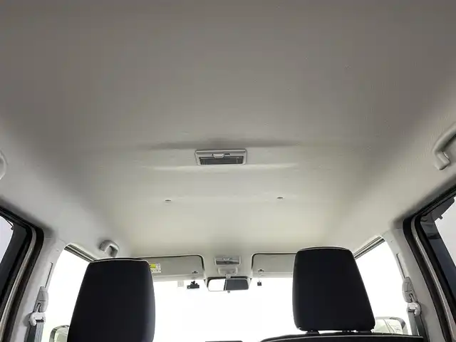 スズキ クロスビー HYBRID MZ 群馬県 2023(令5)年 2.8万km キャラバンアイボリーパールメタリック/ホワイト 2トーンルーフ ７インチディスプレイオーディオ　バックカメラ　衝突軽減システム　アダプティブクルーズコントロール　レーンアシスト　シートヒーター　障害物センサー　横滑り防止　アイドリングストップ　スマートキー　禁煙車