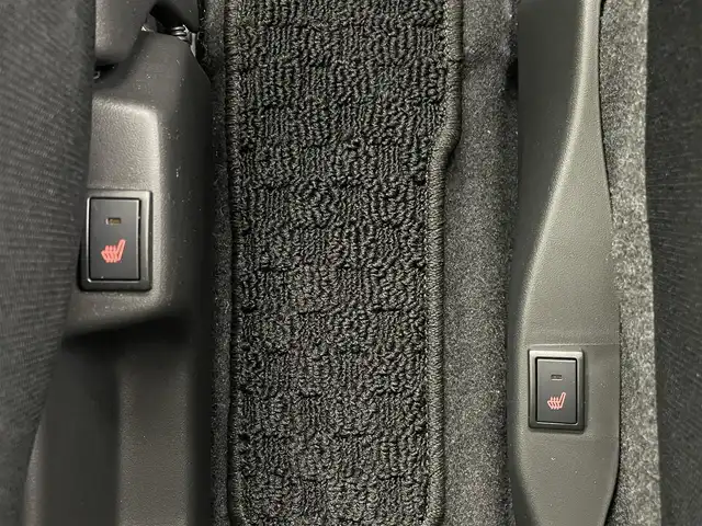 スズキ クロスビー HYBRID MZ 群馬県 2023(令5)年 2.8万km キャラバンアイボリーパールメタリック/ホワイト 2トーンルーフ ７インチディスプレイオーディオ　バックカメラ　衝突軽減システム　アダプティブクルーズコントロール　レーンアシスト　シートヒーター　障害物センサー　横滑り防止　アイドリングストップ　スマートキー　禁煙車