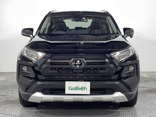 トヨタ ＲＡＶ４ アドベンチャー 広島県 2022(令4)年 2.5万km アティチュードブラックマイカ 純正９型ナビ/バックカメラ/デジタルインナーミラー/ブラインドスポットモニター/温冷シート/パワーシート/ステアリングヒーター/レーダークルーズコントロール/前後ドラレコ/ＥＴＣ２．０/電動パーキングブレーキ/衝突軽減/オートマチックハイビーム/レーンキープアシスト/踏み間違い防止/純正19インチアルミホイール(235/55/19)/エアバッグ(運転席/助手席/サイド/カーテン)