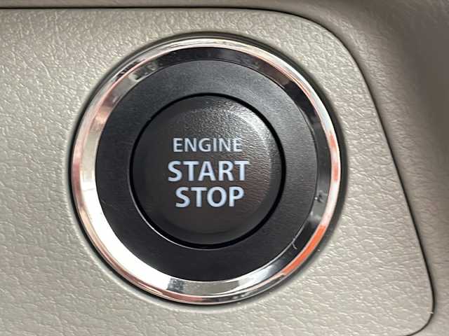 日産 ＮＶ１００クリッパー リオ E 愛知県 2019(平31)年 1.2万km ムーンライトバイオレット /禁煙//ワンオーナー//４WD//インテリジェントエマージェンシーブレーキ//CD再生・ラジオ//運転席シートヒーター//パワースライドドア//プッシュスタート//スマートキー//ETC//ドライブレコーダー//リヤヒーター//HIDオートライト//純正フロアマット//ドアバイザー//バニティミラー//横滑り防止//スペアキー//新車時保証書//取扱説明書