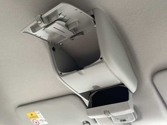 日産 ＮＶ１００クリッパー リオ E 愛知県 2019(平31)年 1.2万km ムーンライトバイオレット /禁煙//ワンオーナー//４WD//インテリジェントエマージェンシーブレーキ//CD再生・ラジオ//運転席シートヒーター//パワースライドドア//プッシュスタート//スマートキー//ETC//ドライブレコーダー//リヤヒーター//HIDオートライト//純正フロアマット//ドアバイザー//バニティミラー//横滑り防止//スペアキー//新車時保証書//取扱説明書