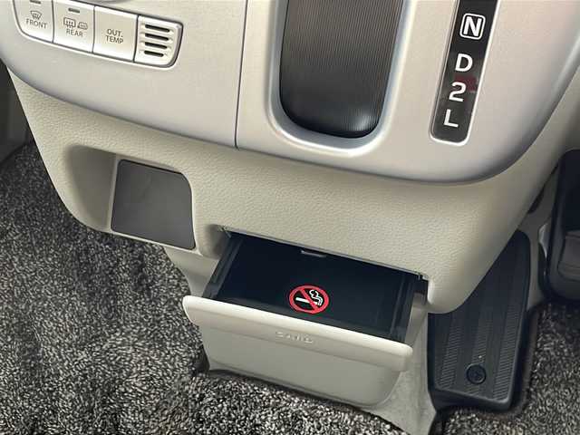 日産 ＮＶ１００クリッパー リオ E 愛知県 2019(平31)年 1.2万km ムーンライトバイオレット /禁煙//ワンオーナー//４WD//インテリジェントエマージェンシーブレーキ//CD再生・ラジオ//運転席シートヒーター//パワースライドドア//プッシュスタート//スマートキー//ETC//ドライブレコーダー//リヤヒーター//HIDオートライト//純正フロアマット//ドアバイザー//バニティミラー//横滑り防止//スペアキー//新車時保証書//取扱説明書