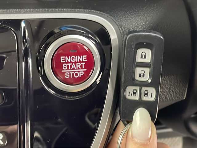 ホンダ Ｎ ＢＯＸ G 大阪府 2015(平27)年 3.6万km プレミアムディープロッソパール 純正インターナビ(Gathers/VXM-155VSi)/【ワンセグTV/Bluetooth/CD/DVD/USB接続/SD】/両側パワースライドドア/バックカメラ/シティブレーキアクティブシステム(CTBA)/レーザーセンサー/自動ブレーキ/誤発進抑制機能/純正14インチAW/ハロゲンヘッドライト/後席チップアップシート/ベンチシート/パワステ/パワーウィンドウ/サイドエアバック/カーテンエアバック/プラズマクラスター/スマートキー/プッシュスタート/保証書/点検記録簿