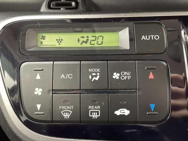 ホンダ Ｎ ＢＯＸ G 大阪府 2015(平27)年 3.6万km プレミアムディープロッソパール 純正インターナビ(Gathers/VXM-155VSi)/【ワンセグTV/Bluetooth/CD/DVD/USB接続/SD】/両側パワースライドドア/バックカメラ/シティブレーキアクティブシステム(CTBA)/レーザーセンサー/自動ブレーキ/誤発進抑制機能/純正14インチAW/ハロゲンヘッドライト/後席チップアップシート/ベンチシート/パワステ/パワーウィンドウ/サイドエアバック/カーテンエアバック/プラズマクラスター/スマートキー/プッシュスタート/保証書/点検記録簿