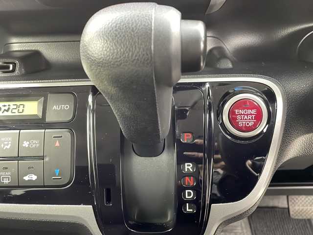 ホンダ Ｎ ＢＯＸ G 大阪府 2015(平27)年 3.6万km プレミアムディープロッソパール 純正インターナビ(Gathers/VXM-155VSi)/【ワンセグTV/Bluetooth/CD/DVD/USB接続/SD】/両側パワースライドドア/バックカメラ/シティブレーキアクティブシステム(CTBA)/レーザーセンサー/自動ブレーキ/誤発進抑制機能/純正14インチAW/ハロゲンヘッドライト/後席チップアップシート/ベンチシート/パワステ/パワーウィンドウ/サイドエアバック/カーテンエアバック/プラズマクラスター/スマートキー/プッシュスタート/保証書/点検記録簿