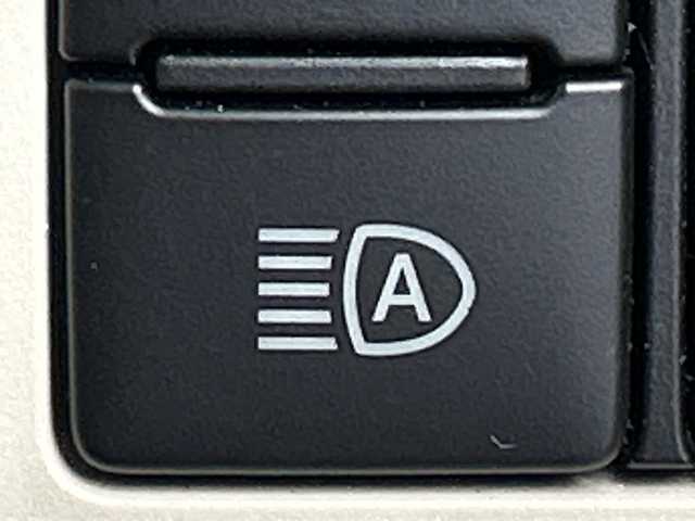 ダイハツ ムーヴ キャンバス X メイクアップ リミテッド SAⅢ 三重県 2019(令1)年 2.8万km パールホワイトⅢ/ファインミントメタリック 2トーン /禁煙車//スマートアシスト３//パノラミックビューモニター//純正メモリナビ(NMZK-W70D)//フルセグ//両側パワースライドドア//ステアリングスイッチ//オートライト//オートハイビーム//前後ドライブレコーダー//電動格納ミラー//スマートキー//スペアキー有//プッシュスタート//純正フロアマット