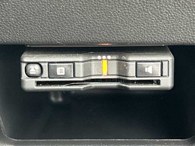 ダイハツ ムーヴ キャンバス X メイクアップ リミテッド SAⅢ 三重県 2019(令1)年 2.8万km パールホワイトⅢ/ファインミントメタリック 2トーン /禁煙車//スマートアシスト３//パノラミックビューモニター//純正メモリナビ(NMZK-W70D)//フルセグ//両側パワースライドドア//ステアリングスイッチ//オートライト//オートハイビーム//前後ドライブレコーダー//電動格納ミラー//スマートキー//スペアキー有//プッシュスタート//純正フロアマット