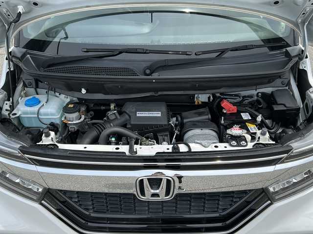 ホンダ Ｎ ＢＯＸ カスタム G L ターボ ホンダセンシング 富山県 2019(令1)年 1.8万km プラチナホワイトパール ４WD/純正ナビ/フルセグ/BT/CD/DVD/バックカメラ/ビルトインETC/衝突軽減ブレーキ/レーンキープアシスト/レーダークルーズコントロール/ドライブレコーダー/シートヒーター/純正１５インチAW/オートライト/オートハイビーム/純正フロアマット/両側パワースライドドア/スマートキー