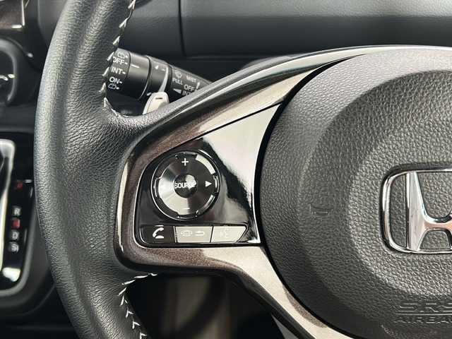 ホンダ Ｎ ＢＯＸ カスタム G L ターボ ホンダセンシング 富山県 2019(令1)年 1.8万km プラチナホワイトパール ４WD/純正ナビ/フルセグ/BT/CD/DVD/バックカメラ/ビルトインETC/衝突軽減ブレーキ/レーンキープアシスト/レーダークルーズコントロール/ドライブレコーダー/シートヒーター/純正１５インチAW/オートライト/オートハイビーム/純正フロアマット/両側パワースライドドア/スマートキー