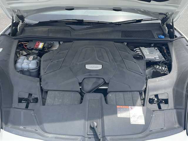 ポルシェ カイエン 山口県 2019(令1)年 6.6万km ピュアホワイト メーカーオプションナビ/(AM/FM/Bluetooth)/全周囲カメラ/前後ドライブレコーダー/ビルトインETC2.0/サンルーフ/衝突軽減ブレーキ/レーンキープアシスト/コーナーセンサー/ブラインドスポットモニター/レーダークルーズコントロール/パワーバックドア/アイドリングストップ/レザーシート/前席シートヒーター/前席エアシート/パドルシフト/ステアリングスイッチ/オートライト/キーレス/スマートキー×２/純正アルミホイール/純正フロアマット/取扱説明書/保証書