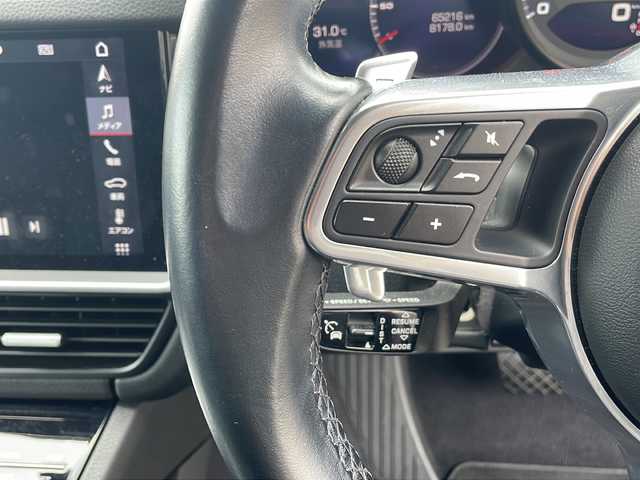 ポルシェ カイエン 山口県 2019(令1)年 6.6万km ピュアホワイト メーカーオプションナビ/(AM/FM/Bluetooth)/全周囲カメラ/前後ドライブレコーダー/ビルトインETC2.0/サンルーフ/衝突軽減ブレーキ/レーンキープアシスト/コーナーセンサー/ブラインドスポットモニター/レーダークルーズコントロール/パワーバックドア/アイドリングストップ/レザーシート/前席シートヒーター/前席エアシート/パドルシフト/ステアリングスイッチ/オートライト/キーレス/スマートキー×２/純正アルミホイール/純正フロアマット/取扱説明書/保証書