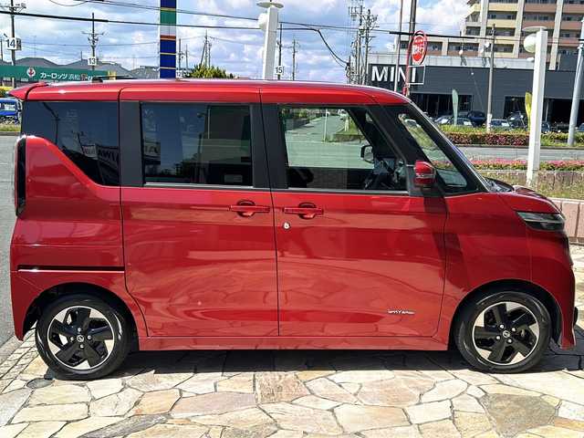 日産 ルークス ハイウェイスター X 静岡県 2020(令2)年 4.4万km スパークリングレッドM 純正ナビ/・アラウンドビューモニター/・Bluetooth/・CD/DVD/・フルセグTV/主要装備/・プッシュスタート/・ETC車載器/・片側パワースライドドア/・ドライブレコーダー/・エマージェンシーブレーキ/・純正ＡＷ/・純正フロアマット/・後席サンシェード/・オートライト/・LEDヘッドライト/・前後ソナー/・スマートキー/・アイドリングストップ