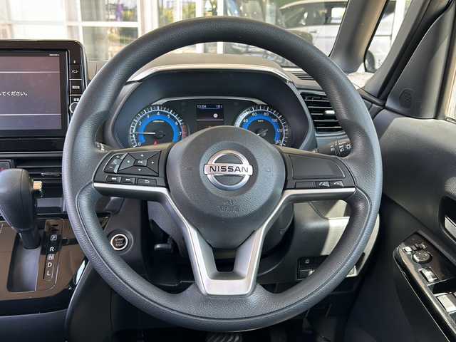 日産 ルークス ハイウェイスター X 静岡県 2020(令2)年 4.4万km スパークリングレッドM 純正ナビ/・アラウンドビューモニター/・Bluetooth/・CD/DVD/・フルセグTV/主要装備/・プッシュスタート/・ETC車載器/・片側パワースライドドア/・ドライブレコーダー/・エマージェンシーブレーキ/・純正ＡＷ/・純正フロアマット/・後席サンシェード/・オートライト/・LEDヘッドライト/・前後ソナー/・スマートキー/・アイドリングストップ