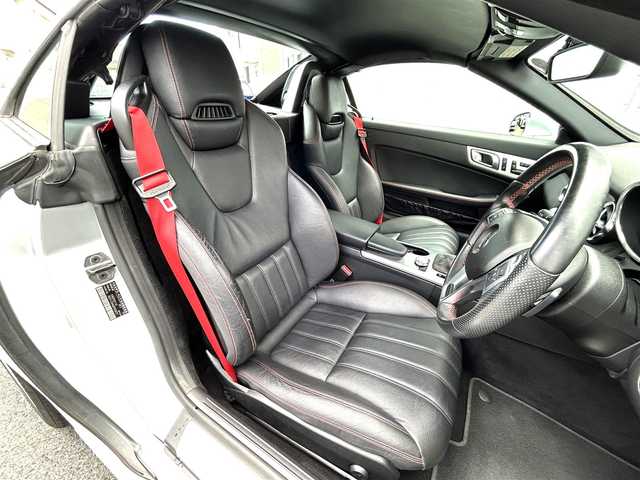 メルセデス・ベンツ ＳＬＫ２００ 栃木県 2013(平25)年 4.2万km イリジウムシルバー 純正メーカーナビ（フルセグTV/Bluetooth/CD/DVD）/AMGスポーツパッケージ/電動オープン/コーナーセンサー/ETC/純正フロアマット/純正18インチアルミホイール/ステアリングリモコン/革巻きステアリング/パドルシフト/オートライト/横滑り防止装置/シートヒーター/前席メモリーシート/ドライブレコーダー/スペアキー１
