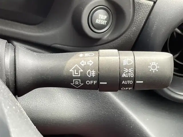 トヨタ ＧＲ８６ RZ 滋賀県 2024(令6)年 0.8万km 赤 禁煙車/純正ナビ/（CD/DVD/SD/Bluetooth/フルセグTV）/バックカメラ/前方ドライブレコーダー/ETC/Bremboキャリパー/車線逸脱警報/プリクラッシュブレーキ/後側方警戒支援システム/クリアランスソナー/ステアリング連動ヘッドランプ/パワーバックドア/ハーフレザーシート/前席シートヒーター/純正アルミホイール/純正フロアマット/USB充電/LEDヘッドライト/フォグランプ/オートヘッドライト/オートマチックハイビーム/ヘッドライトレベライザー/革巻きステアリング/追従型クルーズコントロール/ステアリングリモコン/スペアキー1本