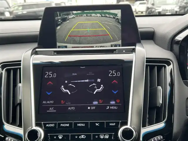 トヨタ クラウン ハイブリッド RS リミテッド 千葉県 2020(令2)年 0.9万km ホワイトパールクリスタルシャイン トヨタセーフティーセンス/・プリクラッシュセーフティー/・レーンディパーチャーアラート/・リヤクロストラフィックアラート/・ロードサインアシスト/・パーキングサポートブレーキ/・アダプティブクルーズコントロール/ハーフレザーシート/前席パワーシート/前席シートヒーター/純正メーカーオプションナビ/・CD/DVD/MSV/Bluetooth/フルセグ/バックカメラ/純正ドライブレコーダー【DRT-H68A】/ビルトインETC2.0/トランクイージークローザー/前後コーナーセンサー/専用ハイパークロームメタリック18インチアルミホイール/純正LEDヘッドライト/フォグランプ/アイドリングストップ/サイド＆カーテンエアバッグ/本革巻きステアリング