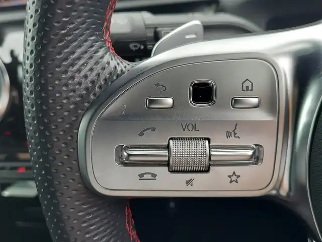 メルセデス・ベンツ Ａ２００ｄ AMGライン 東京都 2020(令2)年 4.6万km デニムブルー レーダーセーフティパッケージ/アクティブブレーキアシスト/アクティブレーンキーピングアシスト/ブラインドスポットアシスト/アテンションアシスト/純正ナビ/バックカメラ/ドライブレコーダー/ハーフレザーシート/シートヒーター/ETC2.0/パドルシフト/純正18インチAW/スマートキー/LEDヘッドライト