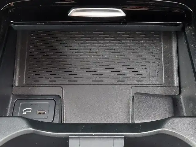 メルセデス・ベンツ Ａ２００ｄ AMGライン 東京都 2020(令2)年 4.6万km デニムブルー レーダーセーフティパッケージ/アクティブブレーキアシスト/アクティブレーンキーピングアシスト/ブラインドスポットアシスト/アテンションアシスト/純正ナビ/バックカメラ/ドライブレコーダー/ハーフレザーシート/シートヒーター/ETC2.0/パドルシフト/純正18インチAW/スマートキー/LEDヘッドライト