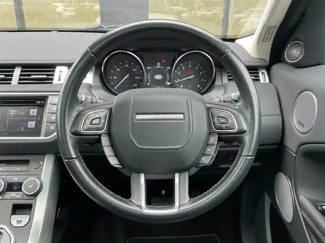ランドローバー レンジローバーイヴォーク HSE 石川県 2016(平28)年 4.8万km 白 4WD/パノラマガラスルーフ/黒革シート/純正DVDナビ/バック/サイド/フロント/全周囲カメラ/MERIDIANプレミアムサウンド/フルセグＴＶ/Bluetooth/USB/AUX/iPod/クルーズコントロール/ブラインドスポットモニター/アダプティブダイナミクス/クリアランスソナー/電動格納ミラー/オートライト/HIDヘッドライト/フォグランプ(前後)/パワーシート(前席)/メモリーシート(前席)/シートヒーター(前席)/電動リアゲート/ETC/パドルシフト/トノカバー/スペアタイヤ積載(1本)