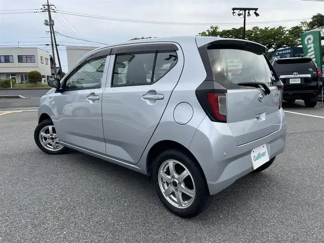 ダイハツ ミラ イース L SAⅢ 鳥取県 2018(平30)年 6.9万km ブライトシルバーメタリック ４WD/純正ナビ/フルセグ/DVD/CD/BT/前方ドライブレコーダー/スマートアシスト/レーンキープアシスト/社外14インチアルミホイール/オートマチックハイビーム/アイドリングストップ/キーレスキー/純正フロアマット/ドアバイザー/サマーセット積み込み/（タイヤ溝４部山）