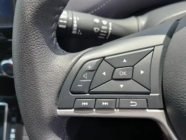 日産 セレナ ハイウェイスター V 東京都 2022(令4)年 1.2万km ダイヤモンドブラック プロパイロット/純正10インチナビ/アラウンドビューモニター/デジタルインナーミラー/ドライブレコーダー/ビルトインETC/両側パワースライドドア/アイドリングストップ/衝突軽減ブレーキ/レーンキープアシスト/コーナーセンサー/ブラインドスポットモニター/スマートキー/純正16インチAW