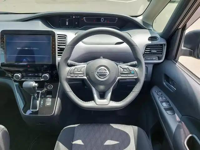 日産 セレナ ハイウェイスター V 東京都 2022(令4)年 1.2万km ダイヤモンドブラック プロパイロット/純正10インチナビ/アラウンドビューモニター/デジタルインナーミラー/ドライブレコーダー/ビルトインETC/両側パワースライドドア/アイドリングストップ/衝突軽減ブレーキ/レーンキープアシスト/コーナーセンサー/ブラインドスポットモニター/スマートキー/純正16インチAW