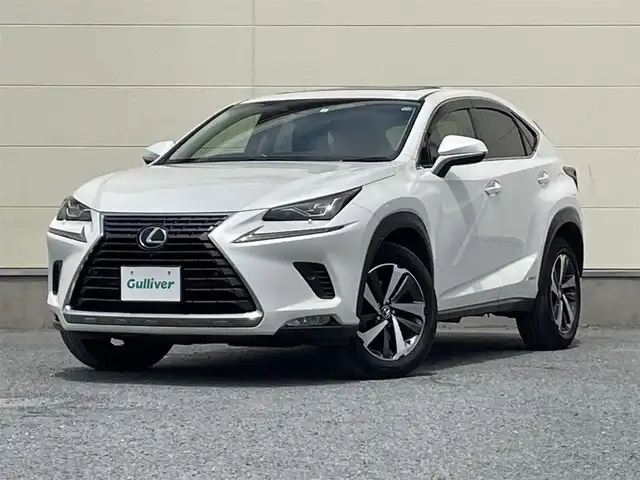 レクサス ＮＸ 300h Iパッケージ 茨城県 2018(平30)年 7.9万km ソニッククォーツ 後期型モデル/ワンオーナー/革巻きステアリング/ヘッドアップディスプレイ/パノラミックビューカメラ/BSM/レクサスセーフティセンス/レーダークルーズコントロール/レーザーシート/シートヒーター/サンルーフ/レーンキープアシスト/パワーバックドア/三眼LEDヘッドライト/ETC/パワーメモリーシート/ドライブレコーダー