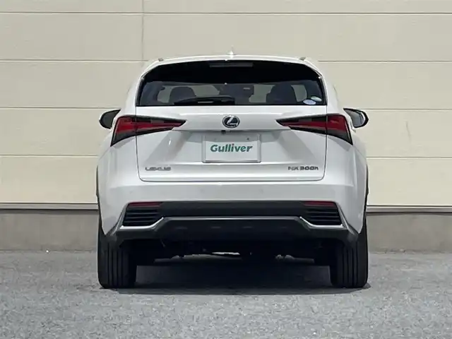 レクサス ＮＸ 300h Iパッケージ 茨城県 2018(平30)年 7.9万km ソニッククォーツ 後期型モデル/ワンオーナー/革巻きステアリング/ヘッドアップディスプレイ/パノラミックビューカメラ/BSM/レクサスセーフティセンス/レーダークルーズコントロール/レーザーシート/シートヒーター/サンルーフ/レーンキープアシスト/パワーバックドア/三眼LEDヘッドライト/ETC/パワーメモリーシート/ドライブレコーダー