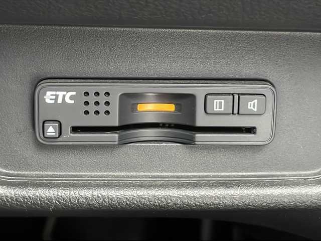 ホンダ オデッセイ ハイブリッド アブソルート ホンダセンシング 千葉県 2016(平28)年 4.2万km ホワイトオーキッドパール 衝突軽減ブレーキ/クルーズコントロール/純正SDナビ/（フルセグ/Bluetooth/FM/AM）/バックカメラ/ETC/アイドリングストップ/ハーフレザーシート/パワーシート/レーンキープアシスト/LEDヘッドライト/電動格納ミラー